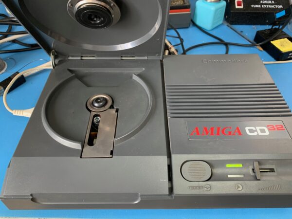 Amiga CD32 Console - Image 11