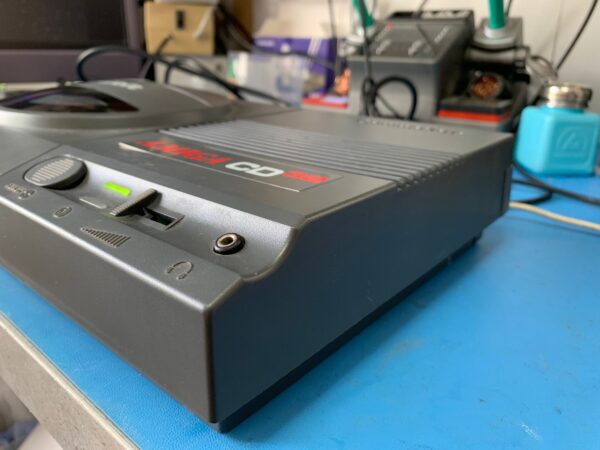 Amiga CD32 Console - Image 9
